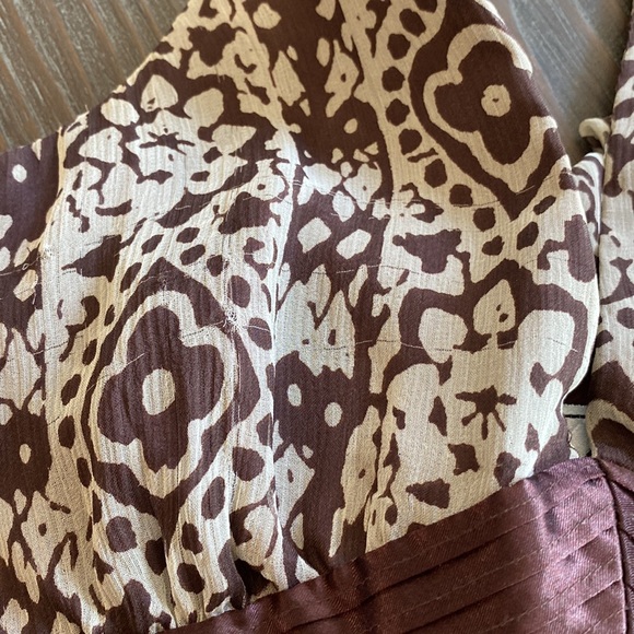 Eliza J, New York, ladies silk dress in size 4. - Picture 9 of 9